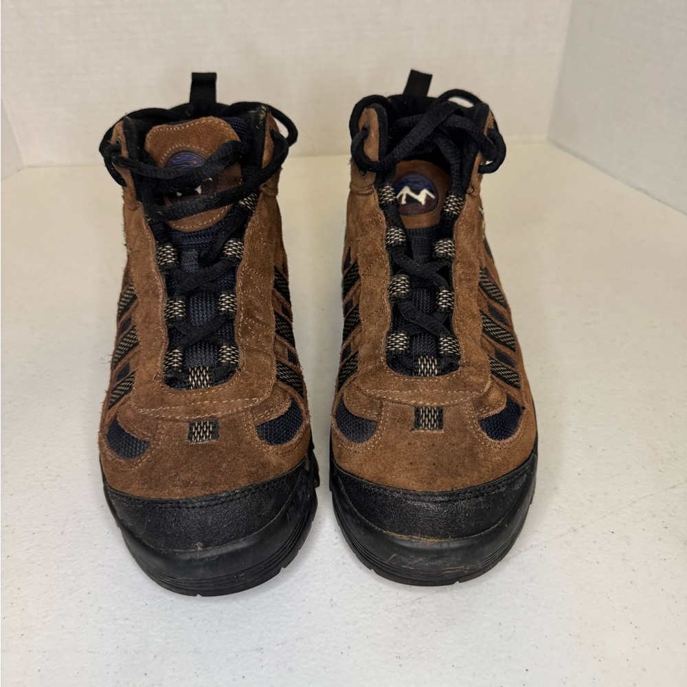 Nevados Men's Brown and Black Hiking Boots size 7